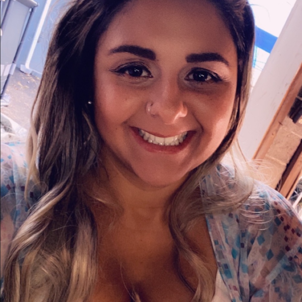 Meet your Posher, Caroline